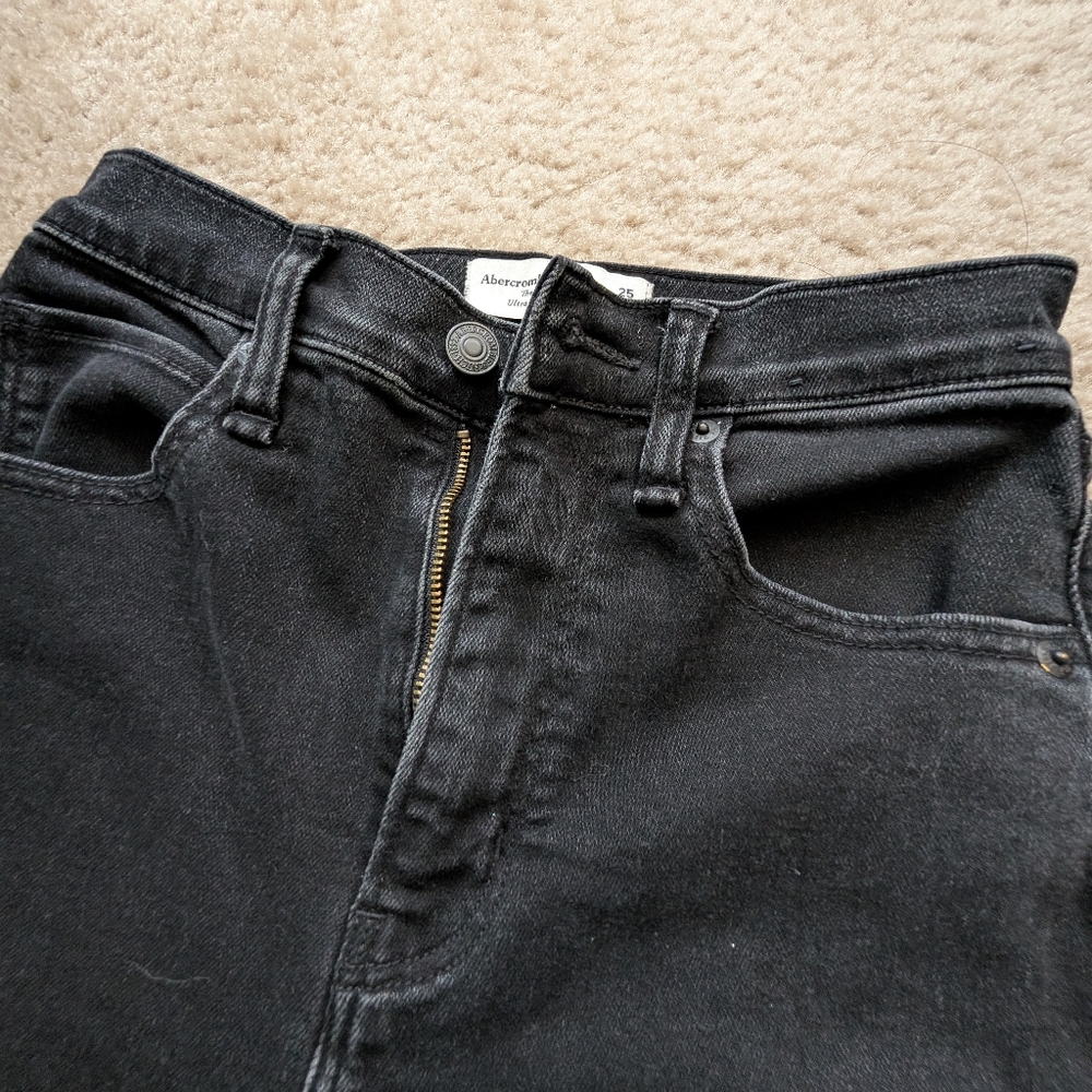 Abercrombie & Fitch Curve Love The Flare Ultra High Rise Jeans - Picture 4 of 8